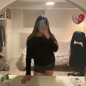 Knit long sleeve sweater